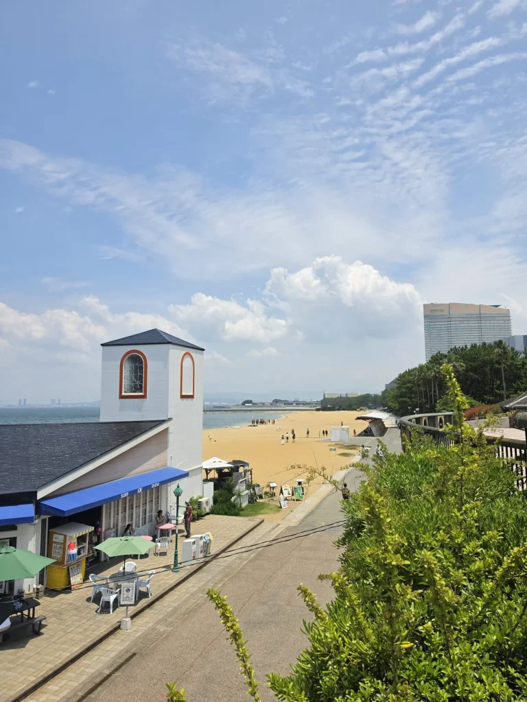 모모치 해변 뷰